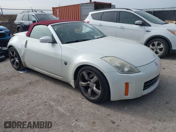 2006 Nissan 350Z Touring with VIN JN1AZ36A06M452000, listed as a IAAI auction lot 41371231 with 227,403 mi miles. Bid and sale history available at carsss.com. Image 1.