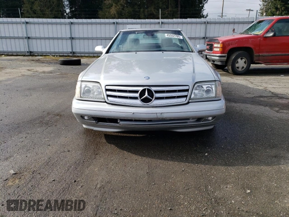 1999 Mercedes-Benz SL with VIN WDBFA76F4XF182318, listed as a Copart auction lot 45552705 with 135,447 mi miles and Clean title. Bid and sale history available at DreamBid. Image 5.