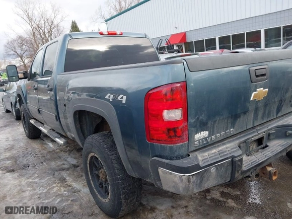 2011 Chevrolet Silverado 2500HD LT with VIN 1GC1KXC84BF248759, listed as a IAAI auction lot 41453557 with 273,874 mi miles. Bid and sale history available at carsss.com. Image 3.