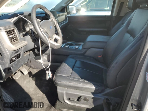 2024 Ford Expedition Max XLT with VIN 1FMJK1J81REA10010, listed as a Copart auction lot 47220685 with 28,153 mi miles and Clean Title. Bid and sale history available at DreamBid. Image 7.