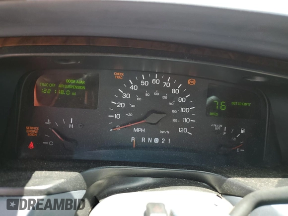 1999 Lincoln Town Car Executive z VIN 1LNHM81WXXY627319, wystawiony jako Copart lot #60830165 z przebiegiem 122 118 mil mil oraz Szkoda całkowita • Salvage title. Historia ofert i sprzedaży dostępna na DreamBid. Obrazek 9.