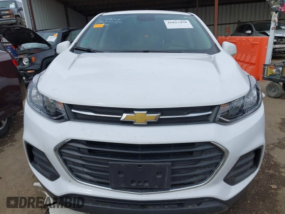 2020 Chevrolet Trax LS with VIN 3GNCJKSB3LL327950, listed as a IAAI auction lot 41827458 with 14,824 mi miles. Bid and sale history available at carsss.com. Image 11.