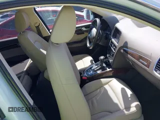 2017 Audi Q5 Premium Plus z VIN WA1L2AFP8HA023897, wystawiony jako IAAI lot #41731587 z przebiegiem 128 119 mil mil oraz . Historia ofert i sprzedaży dostępna na DreamBid. Obrazek 5.