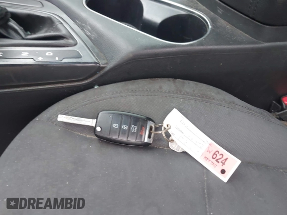 2015 Kia Optima LX z VIN KNAGM4A78F5588728, wystawiony jako IAAI lot #42116653 z przebiegiem 203 145 mil mil oraz . Historia ofert i sprzedaży dostępna na DreamBid. Obrazek 11.