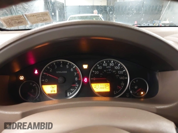 2005 Nissan Pathfinder SE z VIN 5N1AR18W65C703936, wystawiony jako IAAI lot #41271670 z przebiegiem 129 744 mil mil oraz . Historia ofert i sprzedaży dostępna na DreamBid. Obrazek 7.