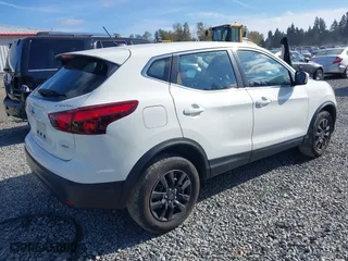 2019 Nissan Rogue Sport S with VIN JN1BJ1CR7KW339122, listed as a IAAI auction lot 40551790 with 87,289 mi miles. Bid and sale history available at carsss.com. Image 4.