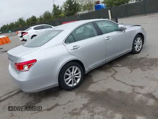 2010 Lexus ES with VIN JTHBK1EG4A2379801, listed as a IAAI auction lot 41880364 with 152,228 mi miles. Bid and sale history available at carsss.com. Image 4.