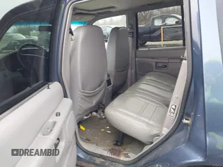 2000 Ford Explorer XLT с VIN 1FMZU83P2YZB75694, выставлен на аукционе IAAI как лот 41932899 с пробегом 245 229 миль миль и . История ставок и продаж доступна на DreamBid. Изображение 8.