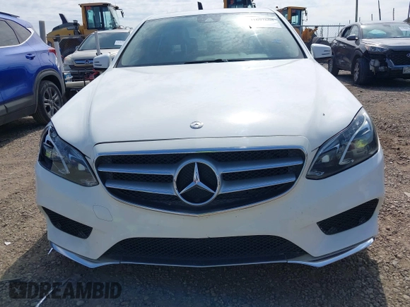 2014 Mercedes-Benz E-Class E 350 Sport with VIN WDDHF5KB6EA900342, listed as a IAAI auction lot 41697608 with 157,330 mi miles. Bid and sale history available at carsss.com. Image 12.