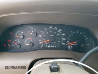 2000 Ford Excursion Limited с VIN 1FMNU42SXYEC01446, выставлен на аукционе Copart как лот 58023065 с пробегом 233 341 миль миль и Списание • Salvage title. История ставок и продаж доступна на DreamBid. Изображение 9.