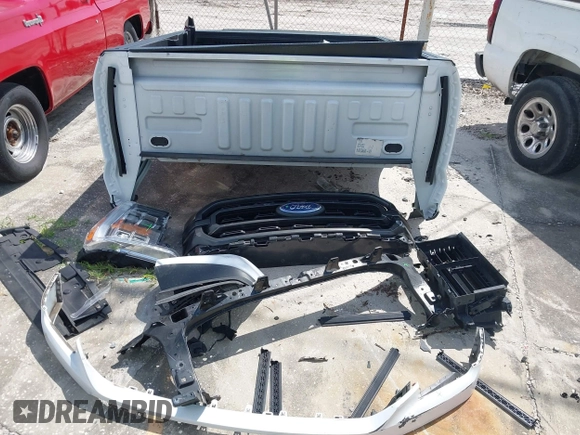 2021 Ford F-150 XL with VIN 1FTEW1EP6MFA68273, listed as a IAAI auction lot 42726285 with 33,989 mi miles and . Bid and sale history available at DreamBid. Image 12.
