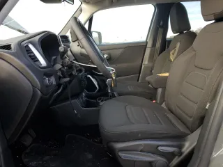 2021 Jeep Renegade Latitude with VIN ZACNJDBB6MPM76100, listed as a Copart auction lot 80125404 with 19,264 mi miles and Salvage title. Bid and sale history available at DreamBid. Image 7.