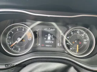2019 Jeep Cherokee Latitude с VIN 1C4PJMCX2KD155611, выставлен на аукционе Copart как лот 63054855 с пробегом 92 820 миль миль и Списание • Salvage title. История ставок и продаж доступна на DreamBid. Изображение 9.