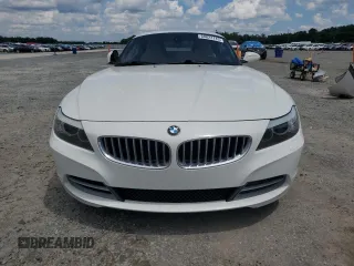 2009 BMW Z4 sDrive35i with VIN WBALM73519E381601, listed as a Copart auction lot 60823745 with 75,635 mi miles and Salvage title. Bid and sale history available at DreamBid. Image 5.