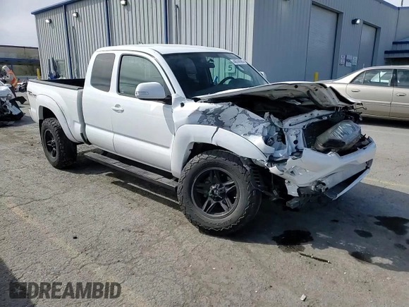 2014 Toyota Tacoma PreRunner with VIN 5TFTU4GN1EX058627, listed as a Copart auction lot 48744365 with 103,832 mi miles and Salvage title. Bid and sale history available at DreamBid. Image 13.