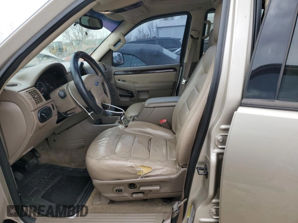 2005 Ford Explorer Limited z VIN 1FMDU75W15UB28593, wystawiony jako Copart lot #82847854 z przebiegiem 245 822 mil mil oraz Czysty tytuł • Clean title. Historia ofert i sprzedaży dostępna na DreamBid. Obrazek 7.