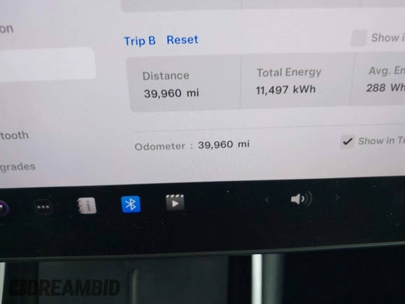 2021 Tesla Model Y Long Range with VIN 5YJYGDEE5MF111774, listed as a IAAI auction lot 41525622 with 39,960 mi miles. Bid and sale history available at carsss.com. Image 15.