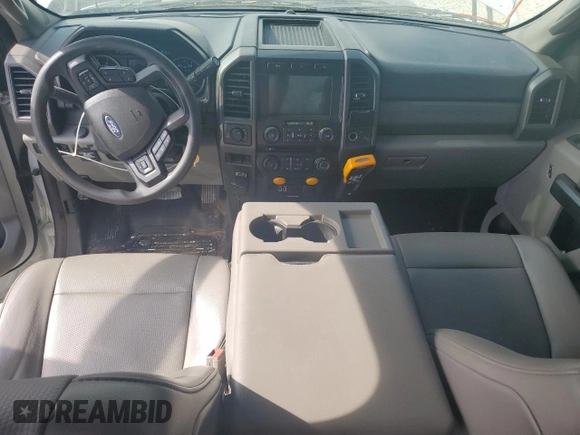2018 Ford F-250 XL z VIN 1FT7W2B61JEB98361, wystawiony jako Copart lot #48958705 z przebiegiem 187 094 mil mil oraz Szkoda całkowita • Salvage title. Historia ofert i sprzedaży dostępna na DreamBid. Obrazek 8.