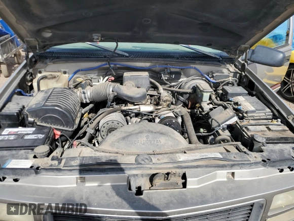 1998 GMC Suburban with VIN 1GKFK16RXWJ721305, listed as a Copart auction lot 64112165 with 197,756 mi miles and Clean title. Bid and sale history available at DreamBid. Image 12.