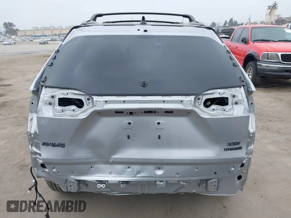 2021 Toyota RAV4 Hybrid XSE z VIN 4T3E6RFV9MU027713, wystawiony jako IAAI lot #42587759 z przebiegiem 28 806 mil mil oraz . Historia ofert i sprzedaży dostępna na DreamBid. Obrazek 17.