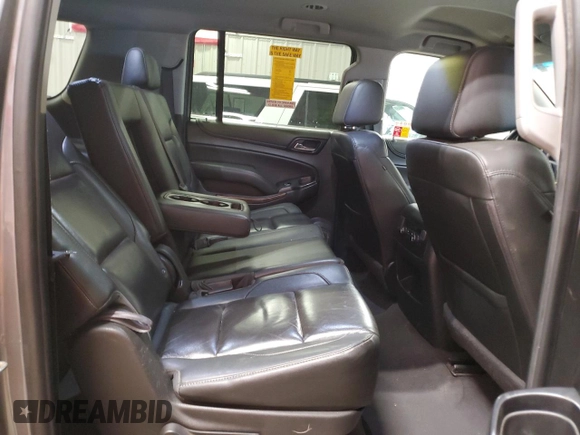 2019 Chevrolet Suburban LT z VIN 1GNSKHKC2KR408272, wystawiony jako Copart lot #59981035 z przebiegiem 447 641 mil mil oraz Czysty tytuł • Clean title. Historia ofert i sprzedaży dostępna na DreamBid. Obrazek 10.