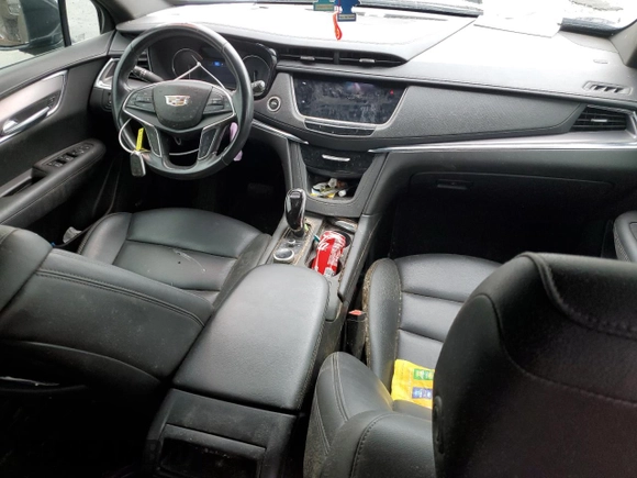 2020 Cadillac XT5 Luxury FWD z VIN 1GYKNAR45LZ224459, wystawiony jako Copart lot #46608945 z przebiegiem Nie podano mil oraz Szkoda całkowita • Salvage title. Historia ofert i sprzedaży dostępna na DreamBid. Obrazek 8.