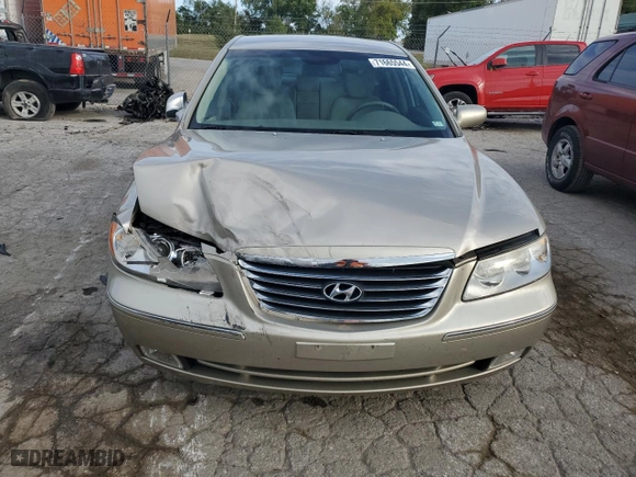 2009 Hyundai Azera GLS with VIN KMHFC46D09A360665, listed as a Copart auction lot 71665544 with 143,711 mi miles and Salvage Title. Bid and sale history available at carsss.com. Image 5.