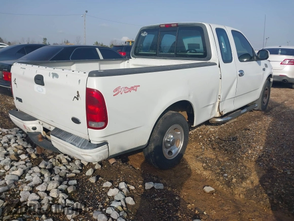 2000 Ford F-150 XL with VIN 1FTZX1729YNC01295, listed as a IAAI auction lot 41298499 with 1 mi miles. Bid and sale history available at carsss.com. Image 4.
