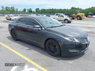 2013 Lincoln MKZ z VIN 3LN6L2GK1DR800859, wystawiony jako IAAI lot #42347695 z przebiegiem 193 300 mil mil oraz . Historia ofert i sprzedaży dostępna na DreamBid. Obrazek 1.