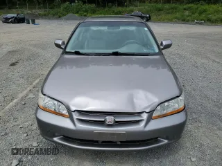 2000 Honda Accord EX with VIN 1HGCG1650YA091067, listed as a Copart auction lot 61095325 with 88,924 mi miles and Clean title. Bid and sale history available at DreamBid. Image 5.
