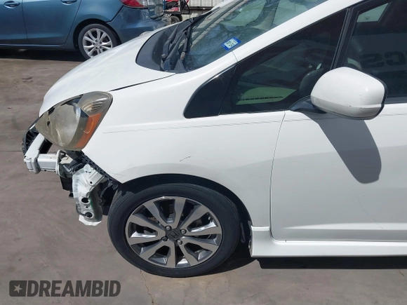 2013 Honda Fit Sport with VIN JHMGE8H54DC059358, listed as a IAAI auction lot 41776717 with 90,595 mi miles. Bid and sale history available at carsss.com. Image 18.