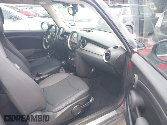 2011 MINI Hardtop with VIN WMWSU3C59BT097994, listed as a IAAI auction lot 42361216 with 138,074 mi miles and . Bid and sale history available at DreamBid. Image 5.