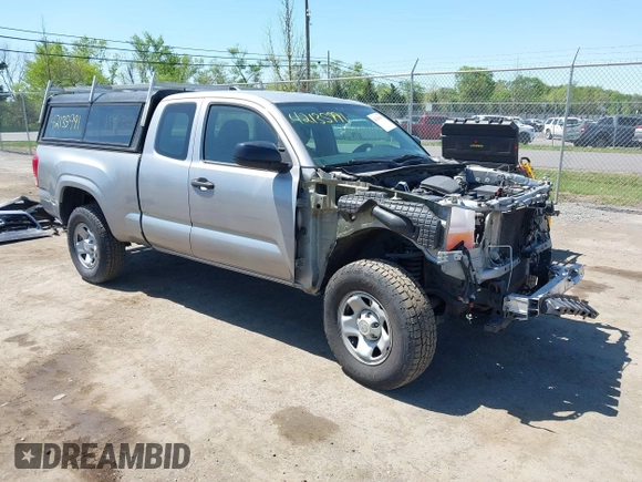 2017 Toyota Tacoma SR z VIN 5TFSX5EN0HX048395, wystawiony jako IAAI lot #42135991 z przebiegiem 241 282 mil mil oraz . Historia ofert i sprzedaży dostępna na DreamBid. Obrazek 1.