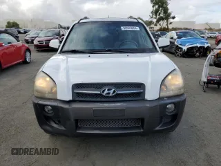 2005 Hyundai Tucson GLS with VIN KM8JN12D15U068721, listed as a Copart auction lot 80925064 with 105,854 mi miles and Clean Title. Bid and sale history available at carsss.com. Image 5.