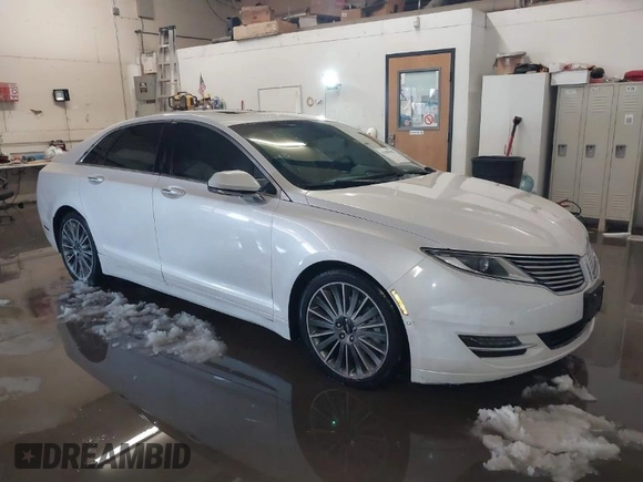 2014 Lincoln MKZ with VIN 3LN6L2J92ER836146, listed as a IAAI auction lot 41583343 with 130,613 mi miles. Bid and sale history available at carsss.com. Image 1.