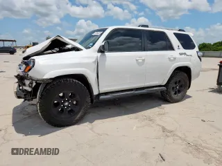 2019 Toyota 4Runner SR5 with VIN JTEBU5JR4K5685466, listed as a Copart auction lot 61866235 with 107,277 mi miles and Salvage title. Bid and sale history available at DreamBid. Image 1.