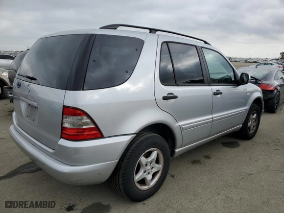2000 Mercedes-Benz M-Class with VIN 4JGAB54E8YA191024, listed as a Copart auction lot 42851745 with 85,059 mi miles and Clean Title. Bid and sale history available at carsss.com. Image 3.