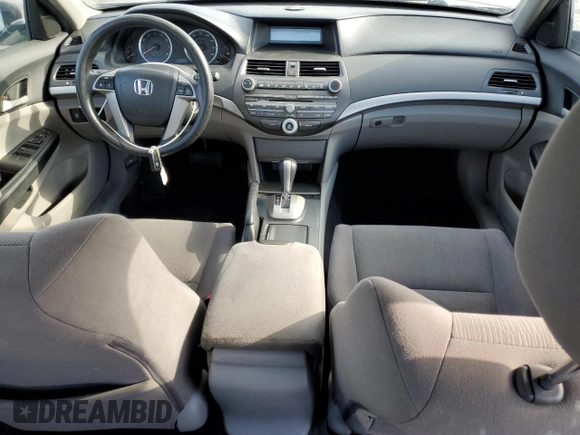 2011 Honda Accord LX z VIN 1HGCP2F36BA023898, wystawiony jako Copart lot #88648215 z przebiegiem 127 573 mil mil oraz Szkoda całkowita • Salvage title. Historia ofert i sprzedaży dostępna na DreamBid. Obrazek 8.