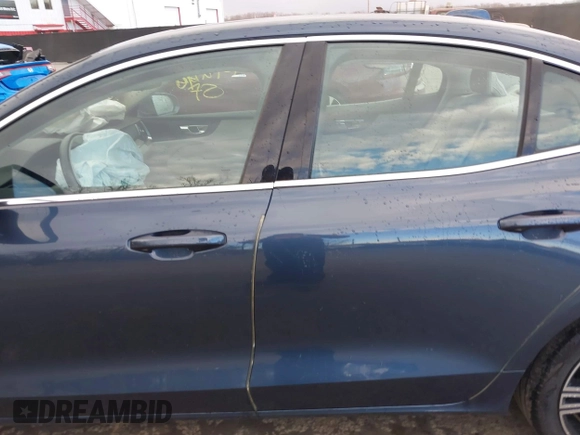 2019 Volvo S60 Inscription with VIN 7JRA22TL3KG002319, listed as a IAAI auction lot 40992140 with 44,095 mi miles. Bid and sale history available at carsss.com. Image 14.