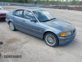 2001 BMW 3 Series 330i with VIN WBAAV53491JS94217, listed as a IAAI auction lot 42039234 with 128,977 mi miles. Bid and sale history available at carsss.com. Image 1.