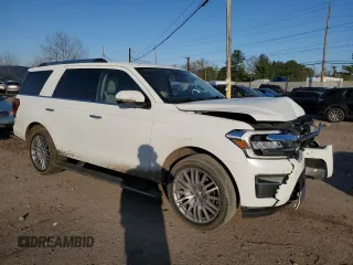 2022 Ford Expedition Limited z VIN 1FMJU2AT0NEA31719, wystawiony jako Copart lot #53566575 z przebiegiem 41 753 mil mil oraz Szkody całkowita. Historia ofert i sprzedaży dostępna na DreamBid. Obrazek 4.