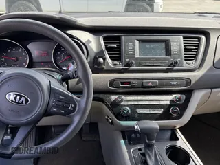 2018 Kia Sedona L with VIN KNDMA5C16J6403396, listed as a Copart auction lot 49833825 with 129,727 mi miles and Clean Title. Bid and sale history available at carsss.com. Image 9.