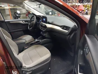 2021 Ford Escape SE with VIN 1FMCU9G69MUA91893, listed as a IAAI auction lot 42313453 with 71,278 mi miles and . Bid and sale history available at DreamBid. Image 5.