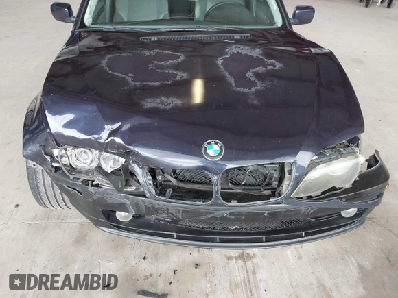 2002 BMW 3 Series 325i with VIN WBAET37412NG79855, listed as a IAAI auction lot 41916316 with 232,702 mi miles. Bid and sale history available at carsss.com. Image 6.