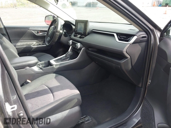 2020 Toyota RAV4 XLE with VIN 2T3W1RFV4LC040257, listed as a IAAI auction lot 42448299 with 77,618 mi miles and . Bid and sale history available at DreamBid. Image 5.