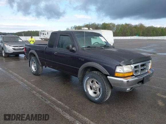 2000 Ford Ranger XLT with VIN 1FTZR15X7YTA72896, listed as a IAAI auction lot 42076823 with 123,037 mi miles. Bid and sale history available at carsss.com. Image 1.