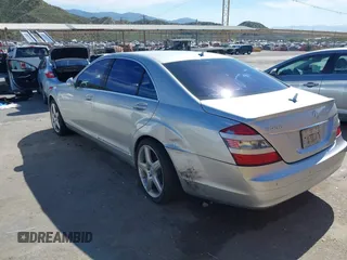 2007 Mercedes-Benz S 550 with VIN WDDNG71XX7A013337, listed as a IAAI auction lot 42022393 with 151,671 mi miles and . Bid and sale history available at carsss.com. Image 3.