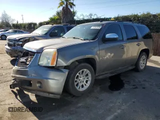 2007 GMC Yukon SLE w/3SA with VIN 1GKFC13CX7J279883, listed as a Copart auction lot 87692925 with 197,461 mi miles and Salvage Title. Bid and sale history available at carsss.com. Image 1.