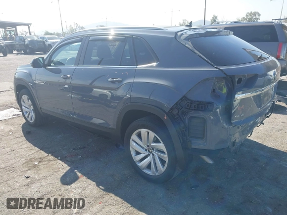 2021 Volkswagen Atlas SE with VIN 1V2WE2CA9MC234751, listed as a IAAI auction lot 41979424 with 30,132 mi miles and . Bid and sale history available at DreamBid. Image 3.