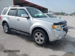 2011 Ford Escape Limited z VIN 1FMCU0E75BKC02276, wystawiony jako IAAI lot #42262707 z przebiegiem 172 512 mil mil oraz . Historia ofert i sprzedaży dostępna na DreamBid. Obrazek 1.